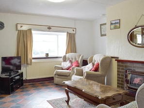 Welcoming living room | Ty-Gwyn, Cynheidre, near Llanelli