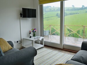 Open plan living/dining room/kitchen | The Shed with a View, Cadbury, near Crediton