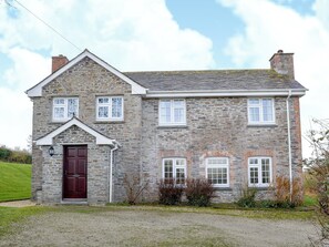 Attractive detached holiday home | Tregunna Cottage, Edmonton, near Wadebridge