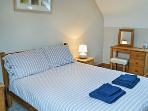 Charming double bedroom with kingsize bed  | Aden Barn, Allonby, near Silloth