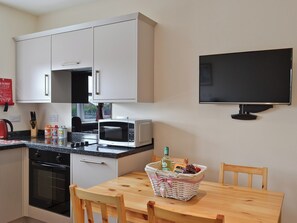 Kitchen dining area | The Willows, Toynton-All-Saints, near Spilsby