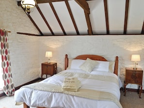 Double bedroom | The Stables, Woolaston, near Lydney