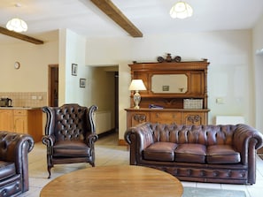 Light and airy living area | Grisedale Coach House, Threshfield, near Grassington
