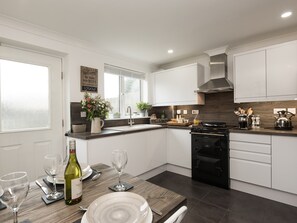 Kitchen with dining area | River Quay, Gorleston-on-Sea