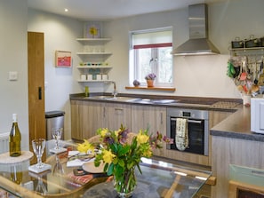 Well-equipped fitted kitchen with convenient dining area | Fisherman’s Nook, Dartmeet, near Yelverton