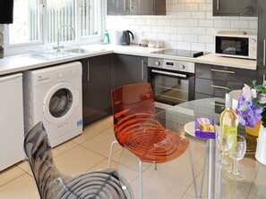 Convenient dining area | Happys - Happys and Gracelands, Lelant, near St Ives