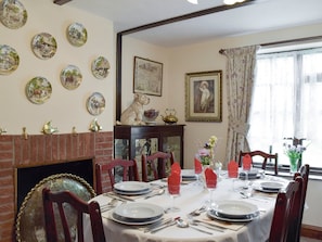 Elegant dining room | Tillet Cottage, Oulton Broad, near Lowestoft