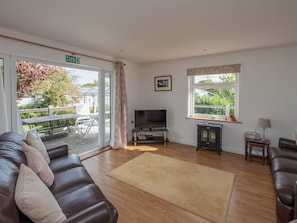 Welcoming living area | Grange Farm Holiday’s - Red Squirrel Lodge - Grange Farm Holidays, Wootton, near Ryde