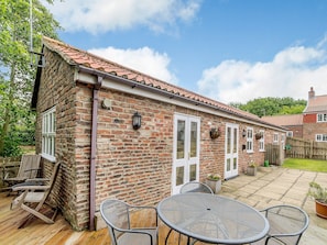 Comfortable detached holiday cottage | Cottage in the Pond, Garton, near Hornsea