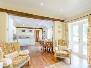 Homely open plan living space | Cottage in the Pond, Garton, near Hornsea