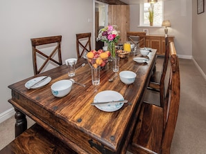 Elegant dining area | The Weaning Shed, Huggate, near York