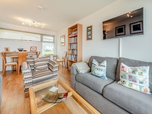 Living room/dining room | The Mount, Appledore, Bideford