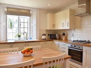 Kitchen & dining area | No.1 The Old School, Puddletown, near Dorchester