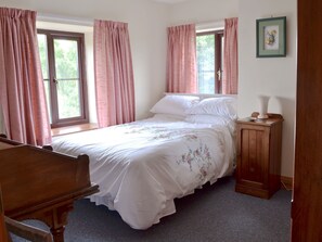 Comfortable double bedroom | Stublick View, Langley-on-Tyne, near Hexham
