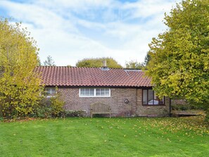 Charming property | Gamekeeper’s Cottage - The Dovecote, Staple, near Wingham