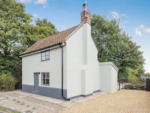 Beautiful detached cottage | Hogsnorting Villa, Blythburgh, near Southwold