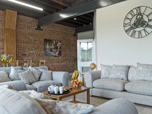 Beautifully presented living/dining room | Church View - Riverside Barns, Wainfleet St. Mary, near Skegness
