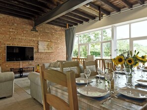 Beautifully presented living/dining room | Church View - Riverside Barns, Wainfleet St. Mary, near Skegness