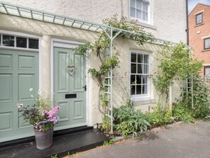 Delightfully presented façade | Brewery House Cottage, Bishop Middleham, near Durham