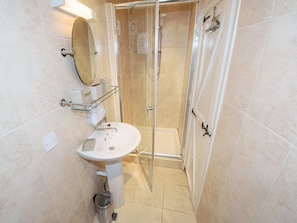 Shower room | Cobble Cottage - Blakeney Quayside Cottages, Blakeney, near Holt