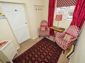 Living area | Cobble Cottage - Blakeney Quayside Cottages, Blakeney, near Holt