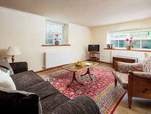 Open plan living space | Grooms Cottage - Soppit Farm Cottages, Elsdon