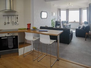 Spacious open plan living space | Lloyds Cottage, Portland, near Weymouth