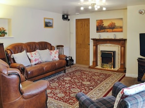 Spacious living room with dining area | The Bridge Inn Apartment, Bridgerule, near Bude