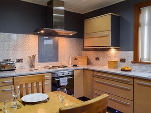 Kitchen and dining area | Bankhead Cottage, Aberdour, near Edinburgh