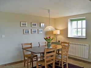 Dining room | Honeypot Cottage, Metfield, nr. Harleston