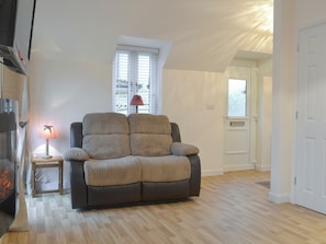 Comfy seating in living area | Holly’s Barn, East Brent, near Burnham-on-Sea