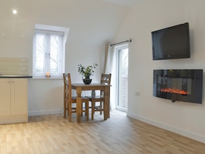 Convenient dining area | Holly’s Barn, East Brent, near Burnham-on-Sea