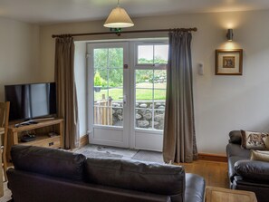 Comfortable living area | Tryfan - The Woollen Mill, Penygroes, near Caernarfon