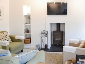 Lovely light and airy living/dining room | Bucca Cottage, Newlyn, near Penzance
