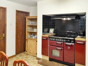 Kitchen and dining area | Cleiriach, Llansannan, near Betws-y-Coed