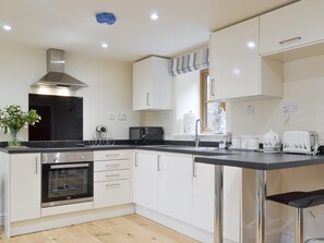 Well-equipped fitted kitchen | No. 1 Ash Cottage - Six Ash Cottages, Six Ashes, near Bridgnorth