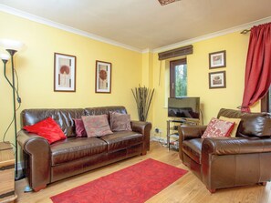 Living room | Ted ’n’ Betty’s, Buckfastleigh