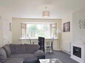 Immaculately presented living and dining room | Jasper, Broadstone, near Bournemouth
