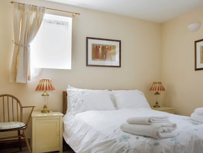 Relaxing double bedroom | The Bothy - The Dovecote, Staple, near Wingham