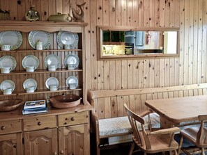 Dining Area | Hen Ysgol, Llanfaethlu, Anglesey