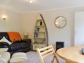 Comfortable open plan living space | Gone Sailing, Windermere
