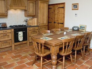 Kitchen/diner | Bridge Farm Holiday Cottages - The Byre, Brigham
