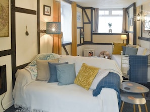 Light and airy living space | The Snug - Ty Copr, Pen-y-Sarn, near Amlwch