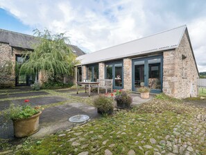 Wonderful, converted holiday home | Cowdber Barn, Burrow, Kirkby Lonsdale