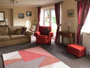 Living room | Kestrel - Caves Farm Barns, Near Ely