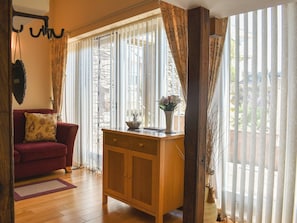 Dining through to the living area | The Carriage House, Watermillock-on-Ullswater