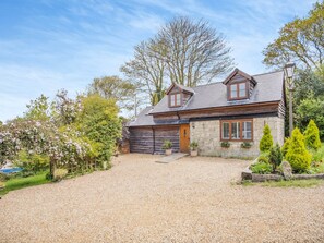 Exterior | Red Squirrel Cottage, Whitwell, near Ventnor