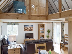 Open living and dining area with galleried dressing area above | Pickdick Stable, Brede, near Rye
