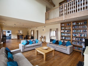 Living room/dining room | The Cow Shed, Kingsley Holt