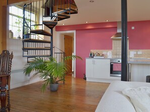 The polished wood fllors reflect the grandeur of the living space | Little Burcott Loft, Burcott, Wells